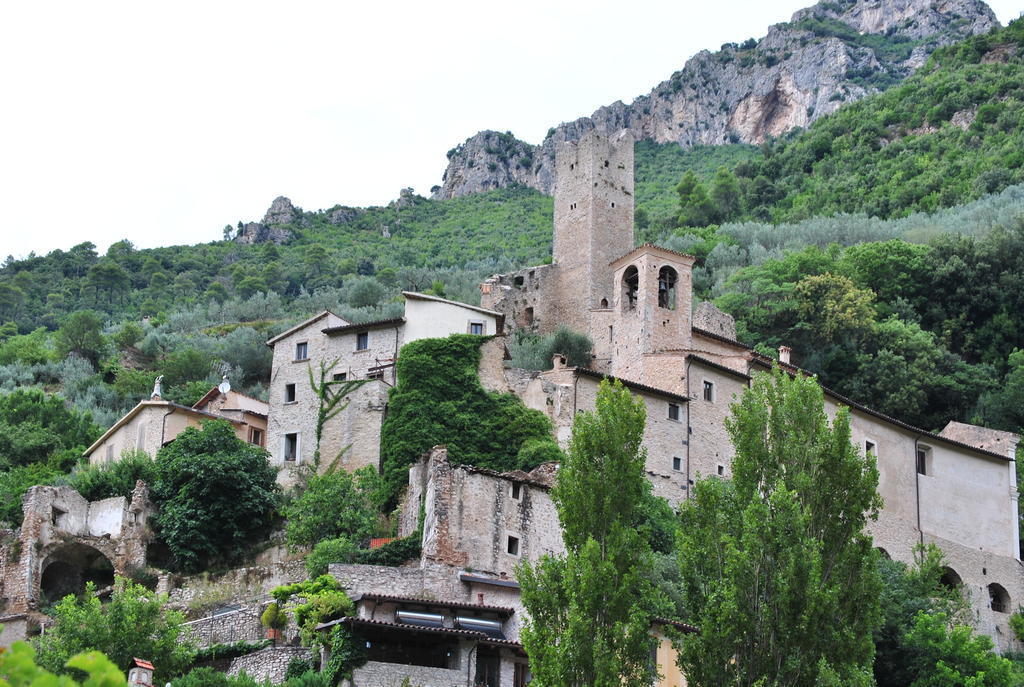 Residenza Di Paese Castello Del Poggio Hotel Ferentillo Exterior photo